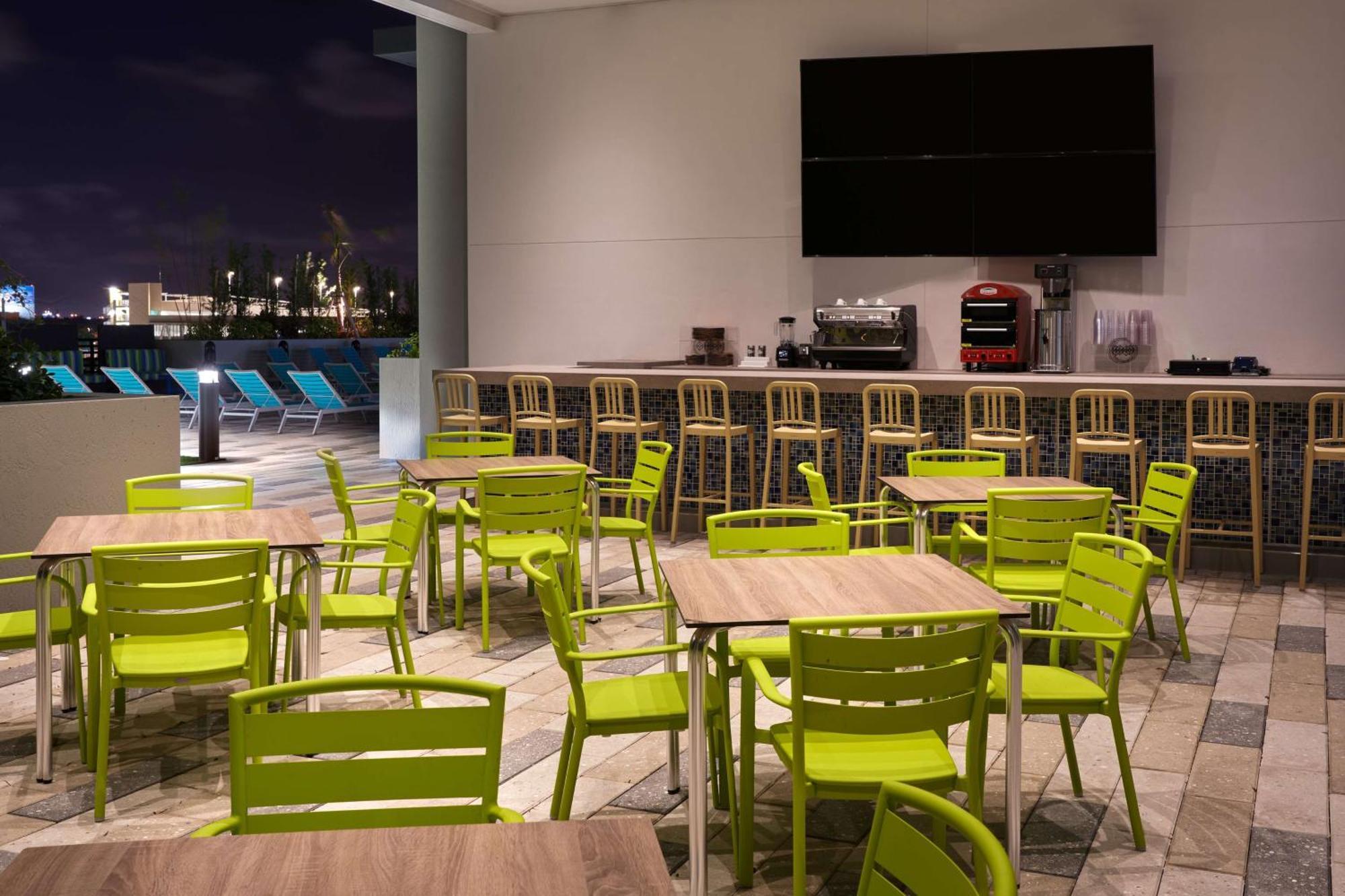 Tru By Hilton Fort Lauderdale Downtown-Flagler Village Екстер'єр фото